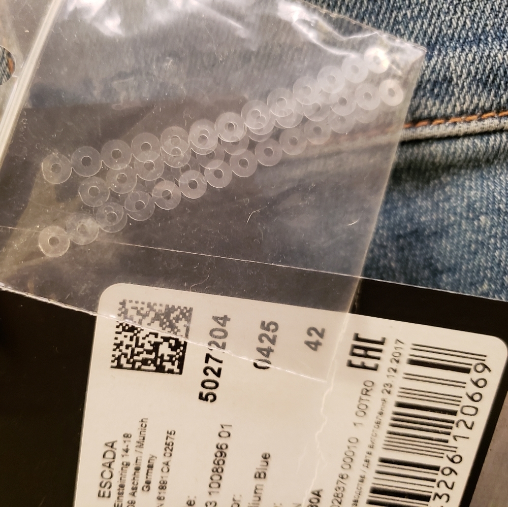 Escada Distressed & Embelished Jeans - Picture 4 of 16